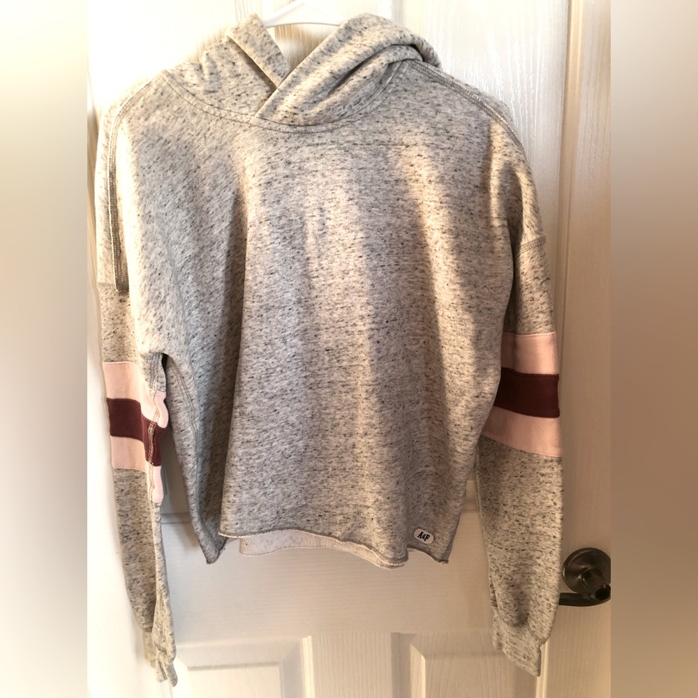 A&F cropped hoodie